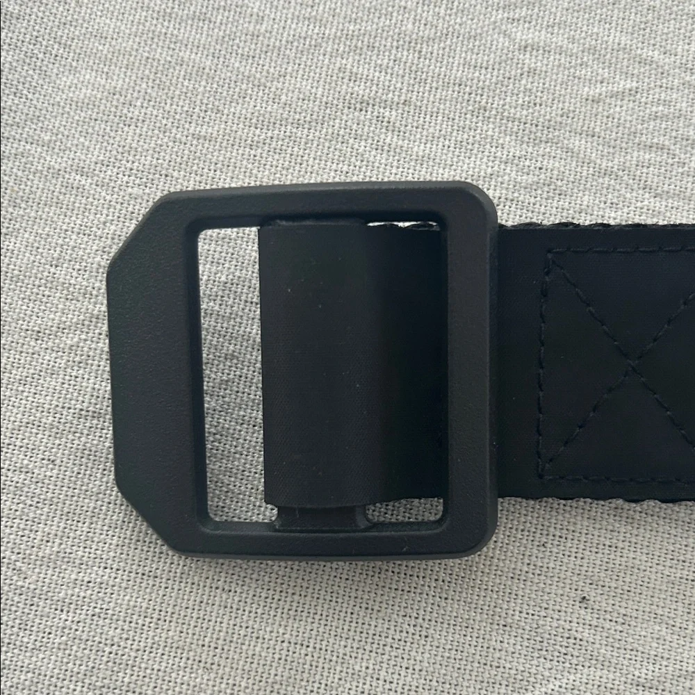 Carhartt Black Canvas Belt; Size XL (42-44); New Without Tags; Never Worn!
